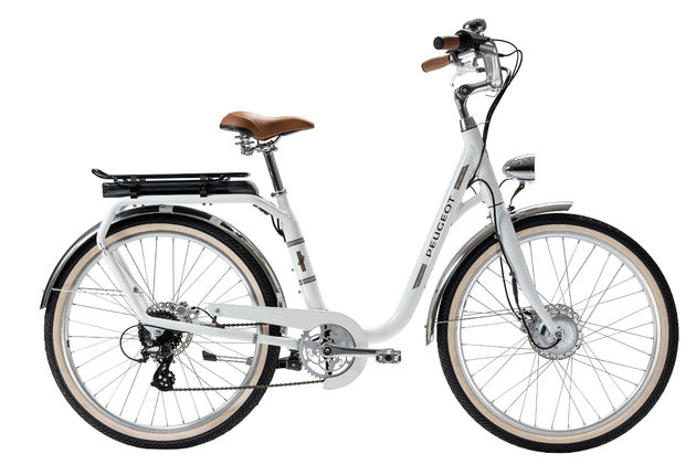 02_PEUGEOT-Cycles-introduceert-LEGEND-e-Bike-eLC01-met-26-inch-wielen_white