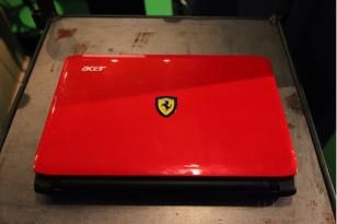 acer-lanceert-ferrari-one-netbook.jpg