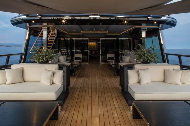 Atlante-upper-deck-aft-665x444