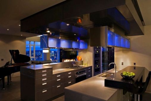 contemporary-waterfront-penthouse-in-van-2.jpg