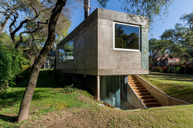 grupo-urban-casa-del-bosque-forest-house-cordoba-argentina-designboom-04