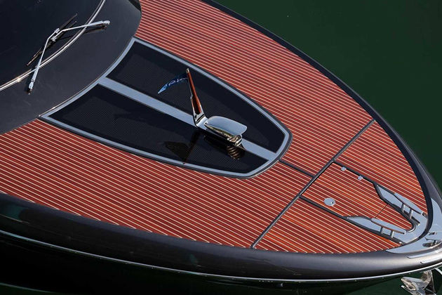 riva-rivamare-luxury-speedboat-002