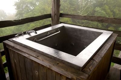 stainlesssteeljapanesebathwithgrabbar.jpg